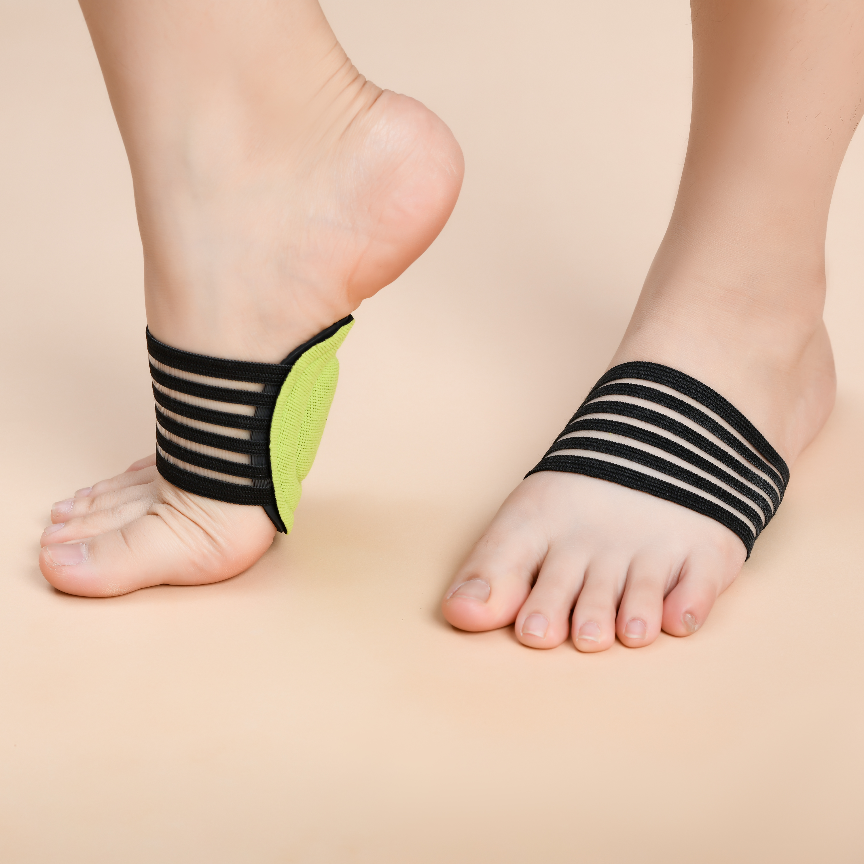 Fotbue støtte med elastisk bånd - Living Feet